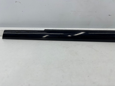 Listwa BMW X5 E53 zgarniająca nakładka prawa tylna drzwi dolna SHADOW LINE 99-06r.