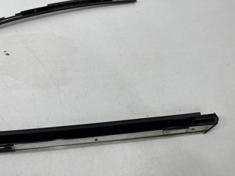 Listwa Mercedes CLK I 1 W208 C208 coupe 97-02r. lewa tylna nakładka zewnętrzna ozdobna szyby bocznej karoseryjnej chrom