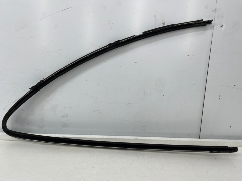 Listwa Mercedes CLK I 1 W208 C208 coupe 97-02r. lewa tylna nakładka zewnętrzna ozdobna szyby bocznej karoseryjnej chrom