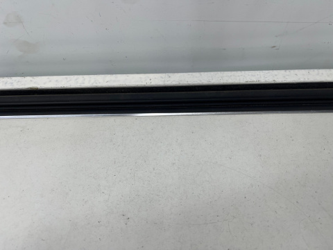 Listwa Mercedes W246 B-klasa zgarniająca zewnętrzna nakładka drzwi lewych przednich 11-18r. chrom a2467250182