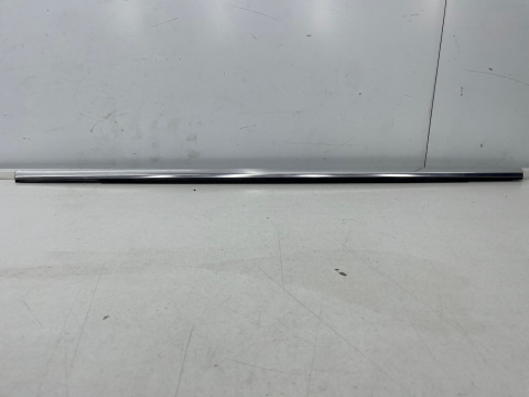 Listwa Mercedes W246 B-klasa zgarniająca zewnętrzna nakładka drzwi lewych tylnych 11-18r. chrom a2467350182