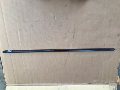 Listwa BMW E93 CABRIO COUPE nakładka zgarniająca szyby drzwi lewa przednia ozdobna czarna ShadowLine 7119080 7119079