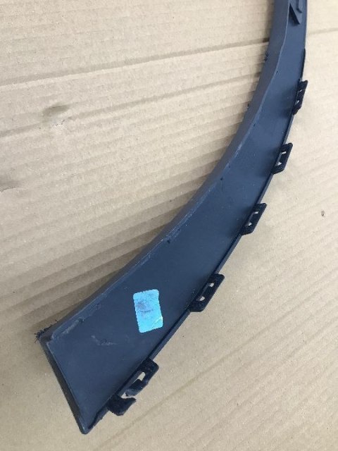 Listwa Mercedes GLA I X156 nakładka rant nadkola błotnika prawa tylna 2013-2019r. A1568851200
