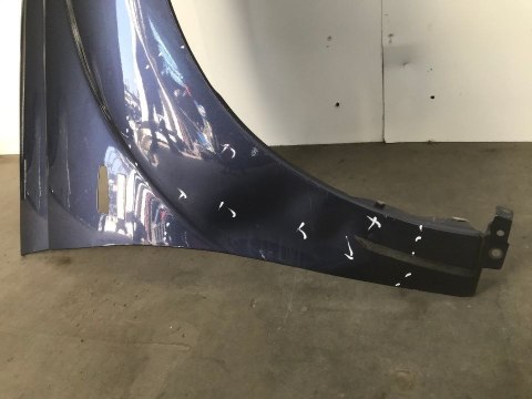 Błotnik Mitsubishi Outlander 2 II prawy przedni przedlift 2006-2010r.