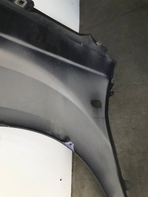 Błotnik Mitsubishi Outlander 2 II prawy przedni przedlift 2006-2010r.