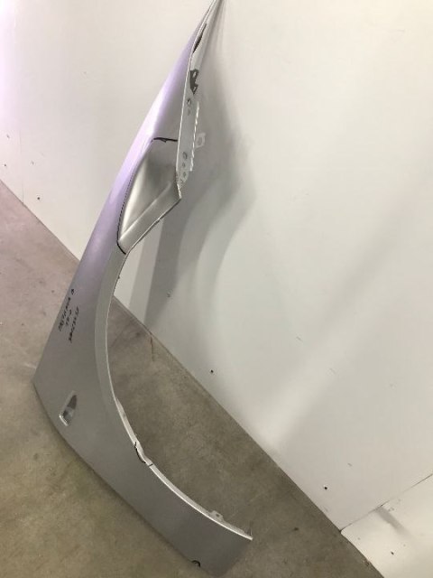 Błotnik Opel Insignia B prawy przedni 2017r.->