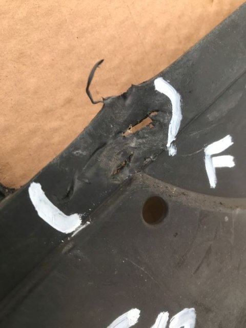 Osłona podwozia BMW 5 F10 F11 sedan kombi osłona zbiornika baku 10-17r. 7186722