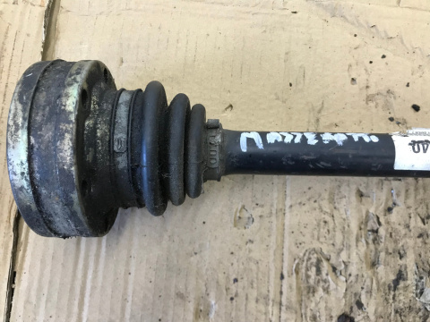 Zwrotnica Maserati 4200 GT GranSport Coupe Spyder piasta półoś prawa przednia 01-07r. 184540 189337