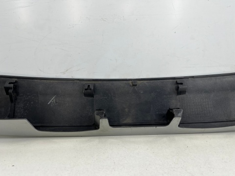 Listwa Mitsubishi Eclipse Cross 18-21r. przedlift blenda nakładka klapy bagażnika 5817A275ZZ