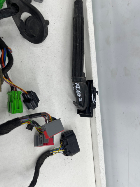 Wiązka Volvo XC60 I 08-17r. instalacja przewodów drzwi przednich lewych kierowcy 31374729