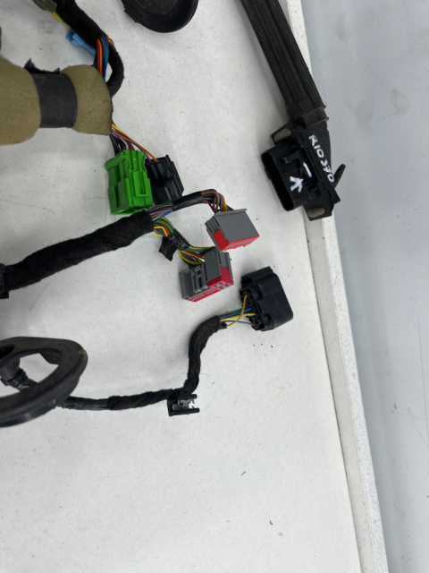 Wiązka Volvo XC60 I 08-17r. instalacja przewodów drzwi przednich lewych kierowcy 31374729