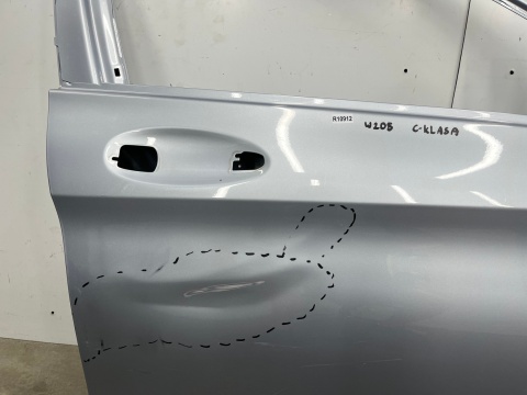Drzwi Mercedes C-klasa W205 4 IV 14-21r. prawe przednie prawy przód 2057220210