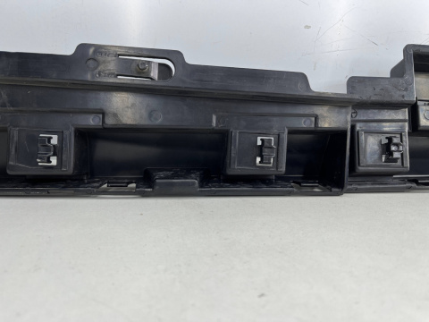 Ślizg BMW F30 F31 11-18r. sedan kombi prawy mocowanie progu wspornik uchwyt komplet 7256918