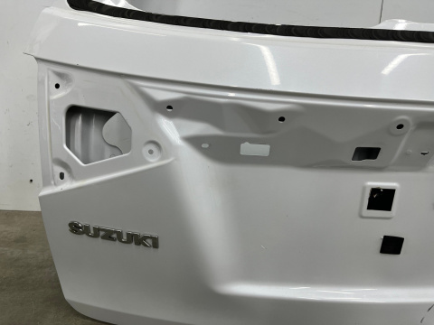 Klapa bagażnika Suzuki Vitara 2 II 15r.->