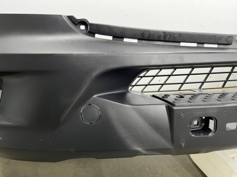 Zderzak przedni Mercedes Sprinter 2 II w906 Lift 13-19r. otwory na Halogeny A9068801670