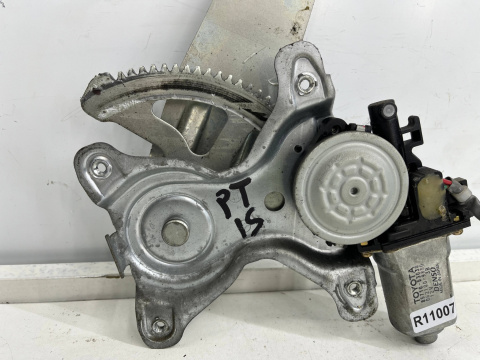 Podnośnik szyb Lexus IS I is250 is200 is300 98-05r. lewy tylny silniczek mechanizm 2pin 85710-53030