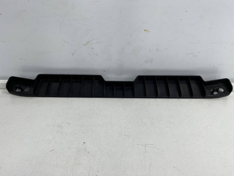 Ślizg Mazda CX-3 14-21r. tylne środkowe mocowanie zderzaka wspornik uchwyt d10j-50c51