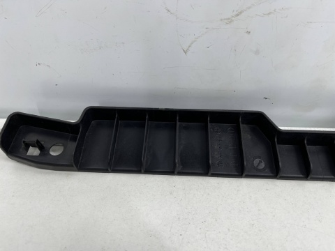 Ślizg Mazda CX-3 14-21r. tylne środkowe mocowanie zderzaka wspornik uchwyt d10j-50c51