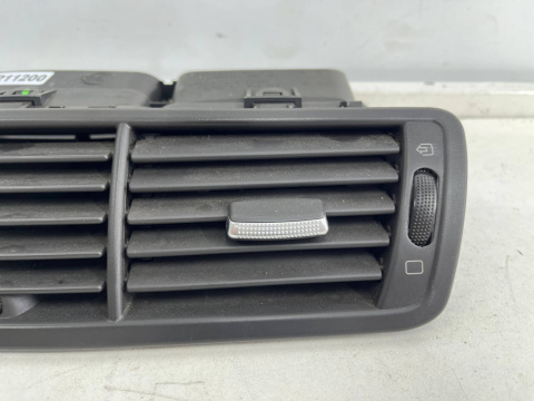 Kratka nawiewu Peugeot 807 Citroen C8 Fiat Ulysse II Phedra nadmuchu deski wnętrza środkowa 1484107077