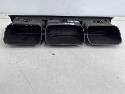 Kratka nawiewu Peugeot 807 Citroen C8 Fiat Ulysse II Phedra nadmuchu deski wnętrza środkowa 1484107077