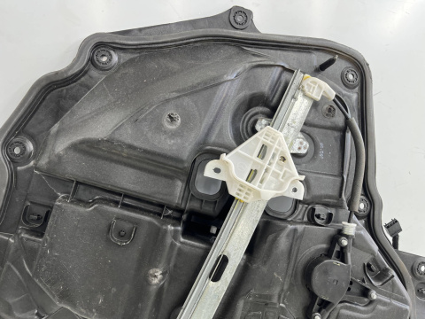 Podnośnik szyb Mazda CX5 I 12-17r. lewy przedni silniczek mechanizm 6pin kd535997x d6515958x