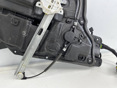 Podnośnik szyb Mazda CX5 I 12-17r. lewy przedni silniczek mechanizm 6pin kd535997x d6515958x