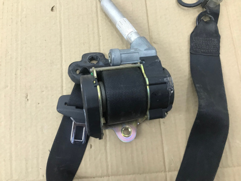 Pas bezpieczeństwa mercedes a-klasa W168 lewy przód97-04 czarny