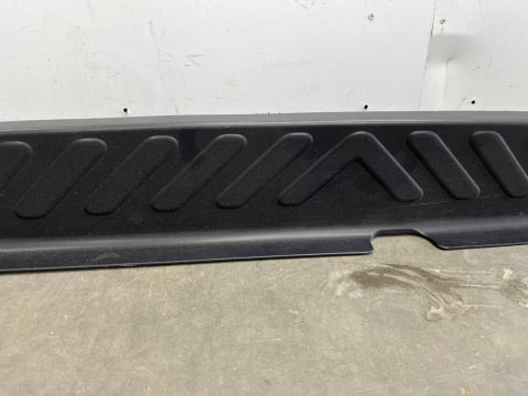 Zderzak tylny Nissan Navara IV 4 D23 NP300 Renault Alaskan belka nakładka listwa zderzaka 2015r.->