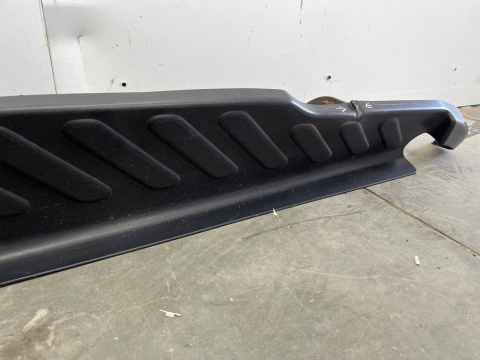 Zderzak tylny Nissan Navara IV 4 D23 NP300 Renault Alaskan belka nakładka listwa zderzaka 2015r.->