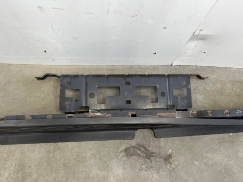 Zderzak tylny Nissan Navara IV 4 D23 NP300 Renault Alaskan belka nakładka listwa zderzaka 2015r.->