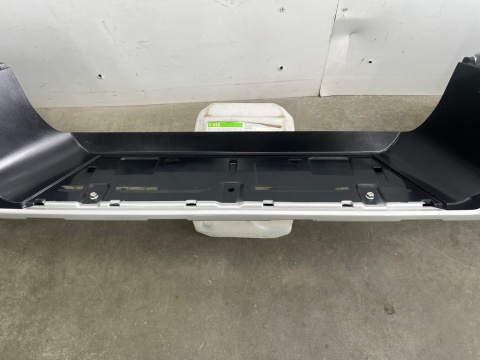 Zderzak tylny Mitsubishi L200 lift z belką komplet nakładka zderzaka 2019r.- 6410d648zz 6410d647zz