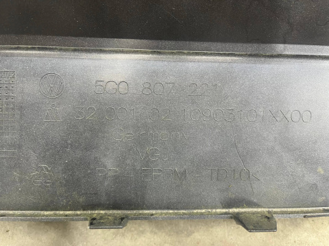 Zderzak przedni VW Golf VII 7 12-16r. Przedlift przód PDC 5G0807221