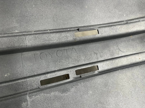 Zderzak tylny Toyota Yaris 03-06r. LIFT tył 52159-52420